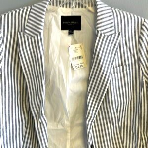 New blazer BR size 12 striped dark blue and white
